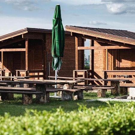 Camping Divoka Voda Bratislava Bagian luar foto
